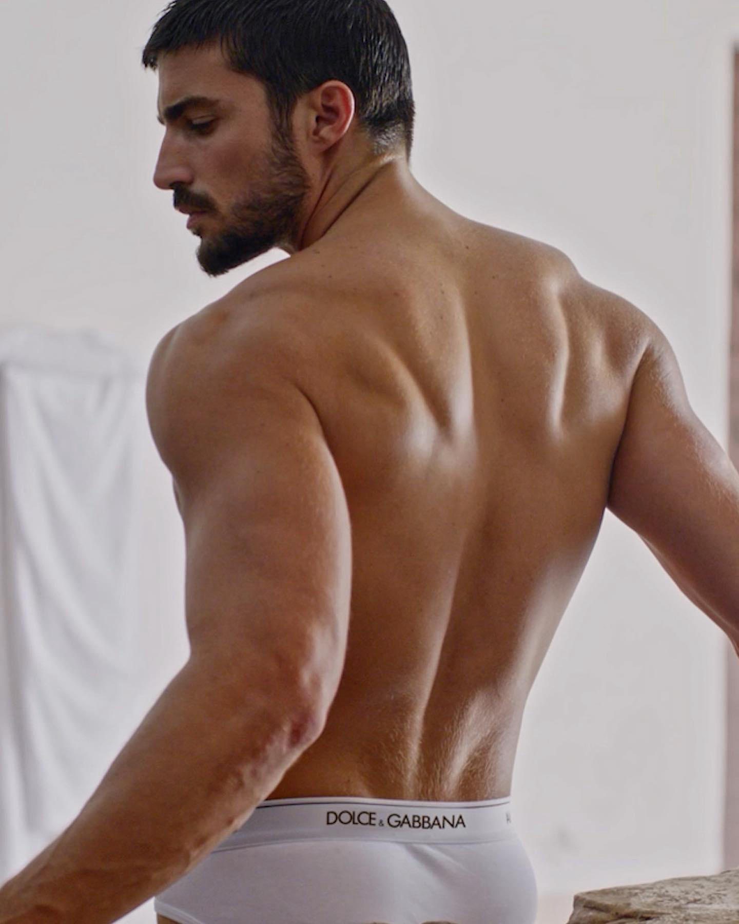 image  1 MARIANO DI VAIO - What’s your favorite part of the body